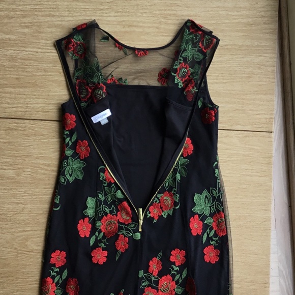 Calvin Klein SALE! Floral Embroidered Dress - Picture 6 of 8